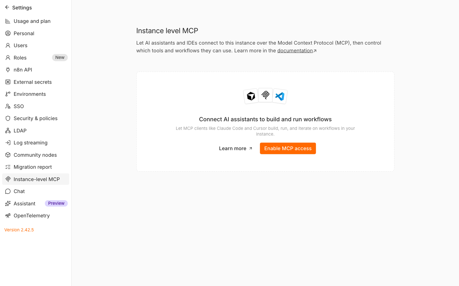 Trang Instance-level MCP trong Settings của n8n 2.42.5 khi chưa bật, có nút Enable MCP access màu cam